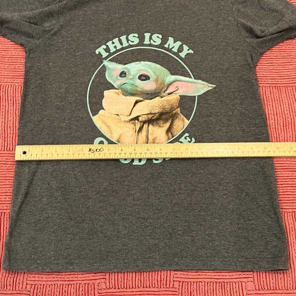 Star Wars Gray Tee with Baby Yoda Design - Picture 4 of 9